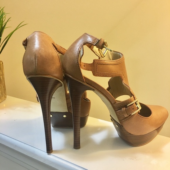 Michael Kors  Pump - Picture 6 of 6